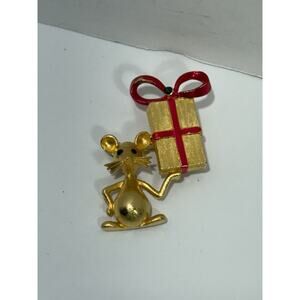 Vintage Rare‎ MYLU Rhinestone Enamel Mouse Holding Christmas Present Pin Brooch